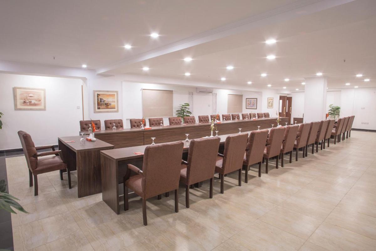Hotel Oban Lahore Luaran gambar