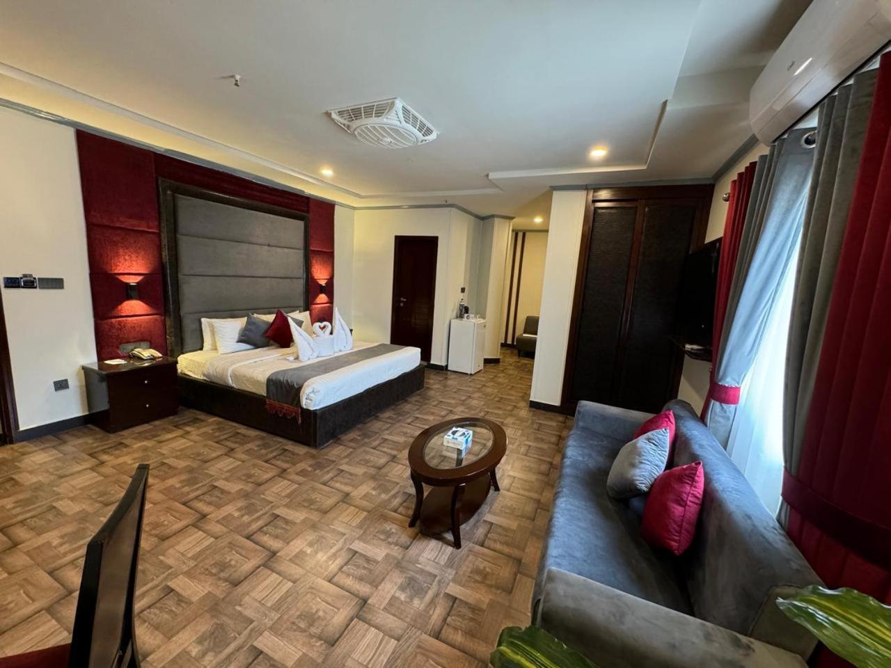 Hotel Oban Lahore Luaran gambar