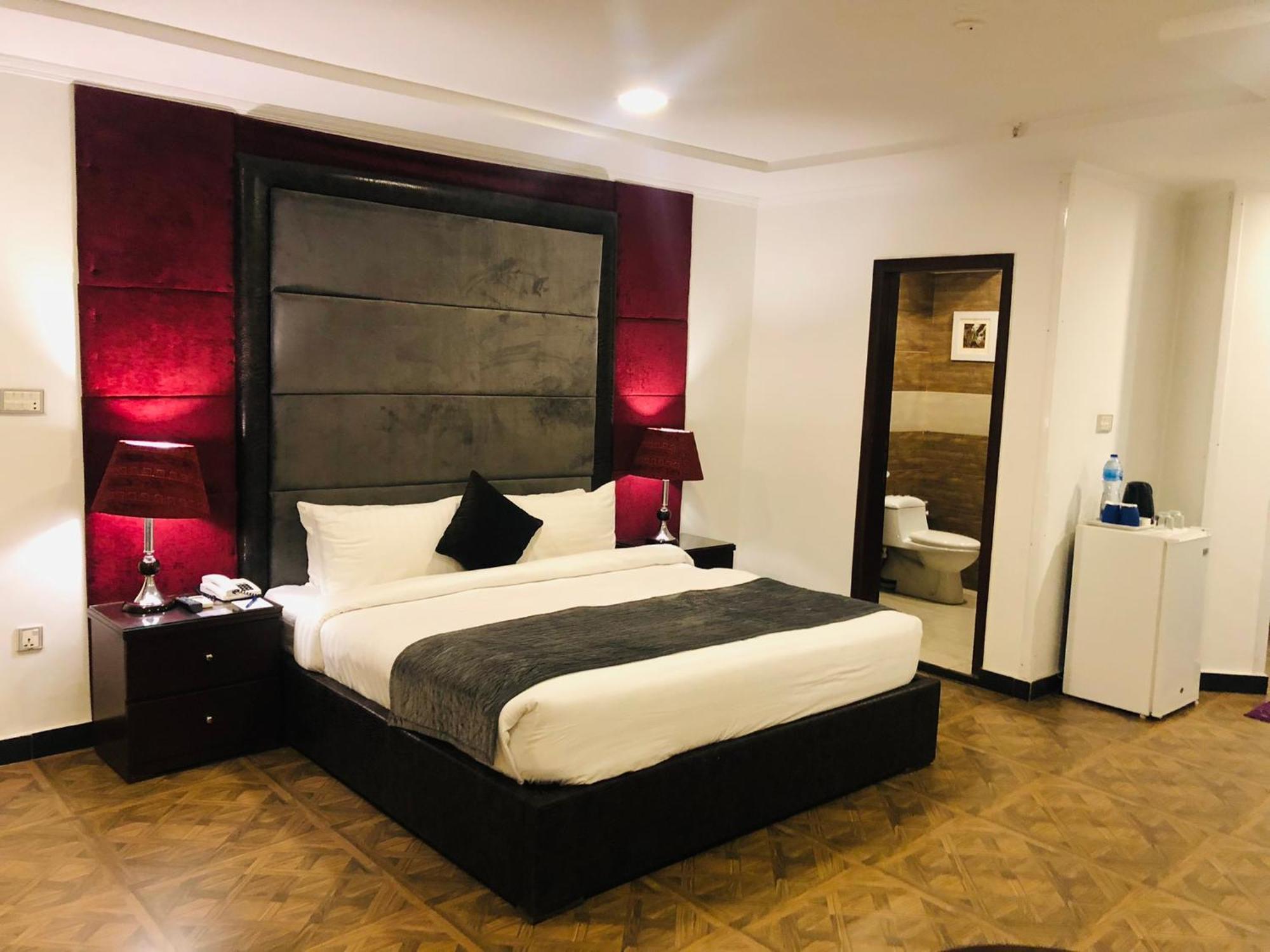 Hotel Oban Lahore Luaran gambar