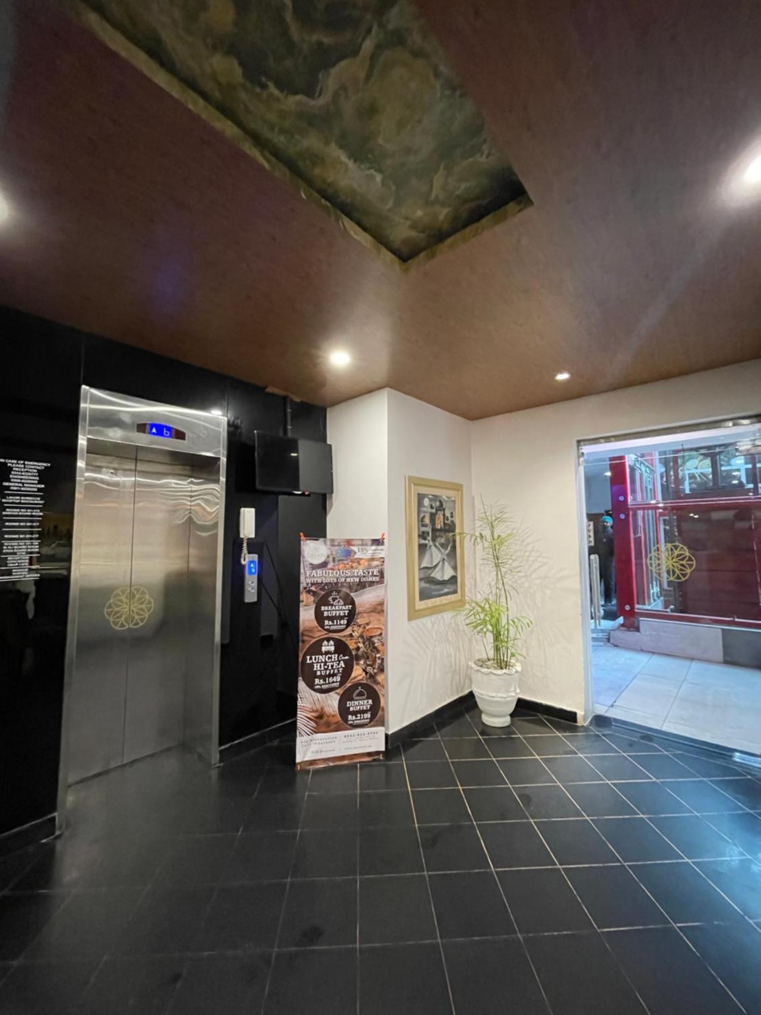 Hotel Oban Lahore Luaran gambar