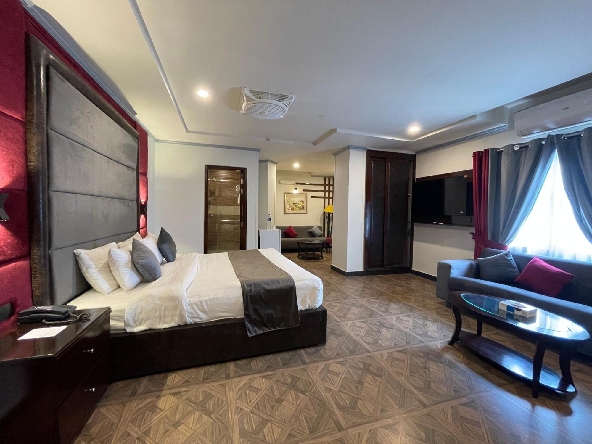 Hotel Oban Lahore Luaran gambar