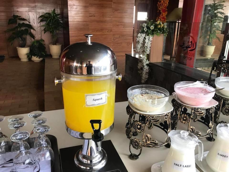 Hotel Oban Lahore Luaran gambar