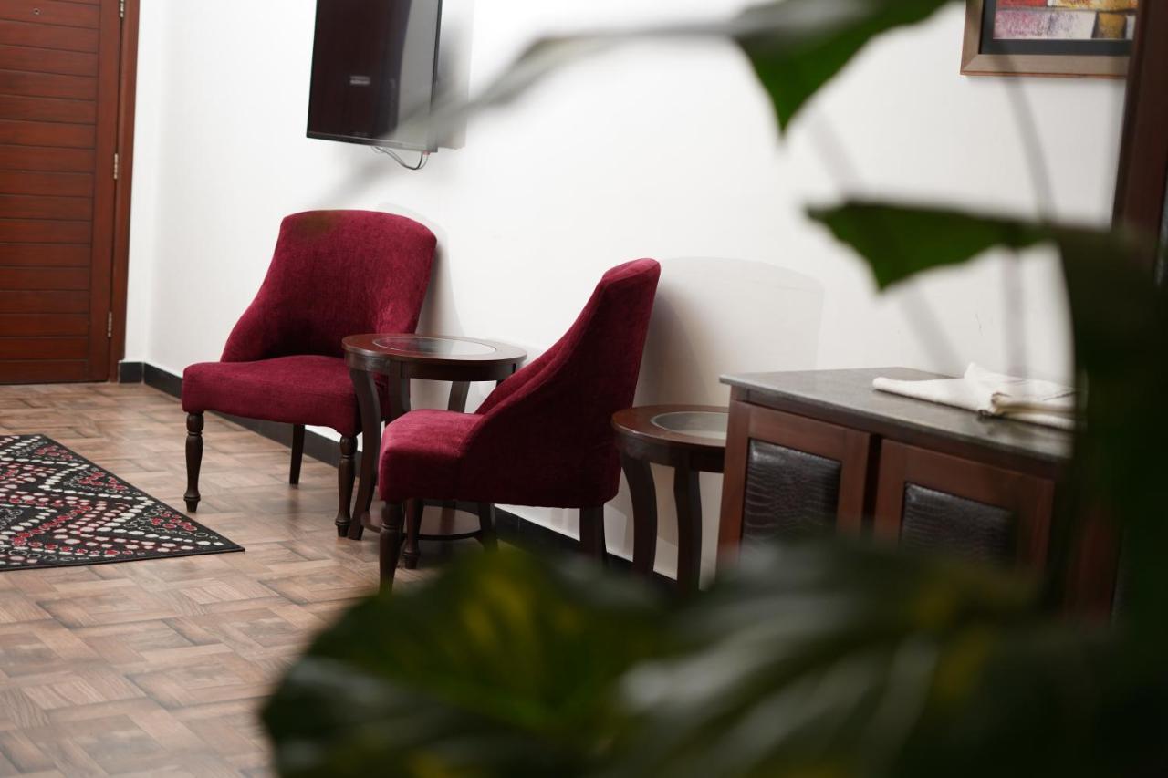 Hotel Oban Lahore Luaran gambar